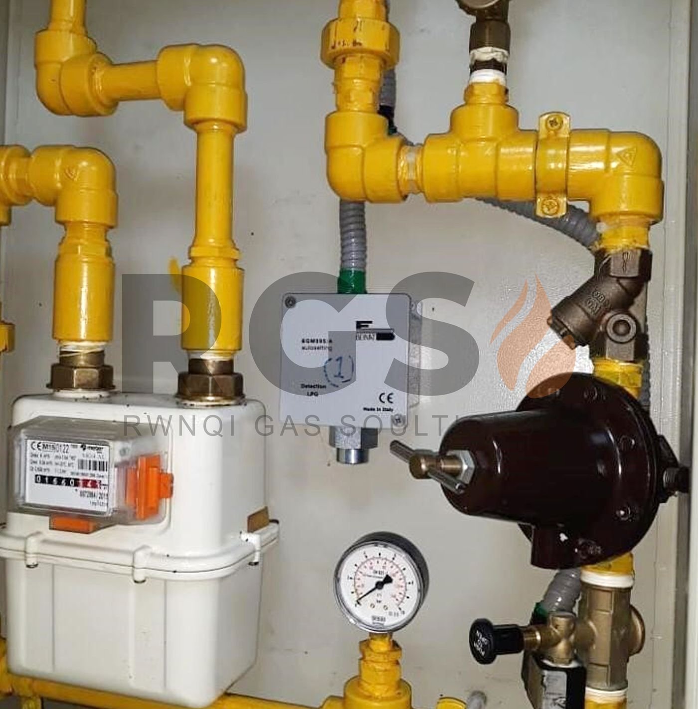 عداد غاز مع وحدة كشف تسرب ومنظم ضغط